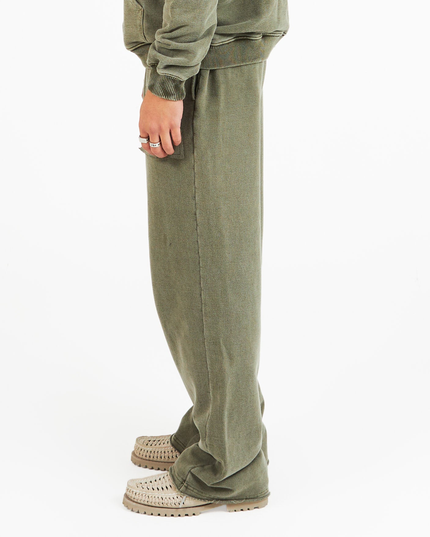 Tonal Baggy Sweatpants Khaki