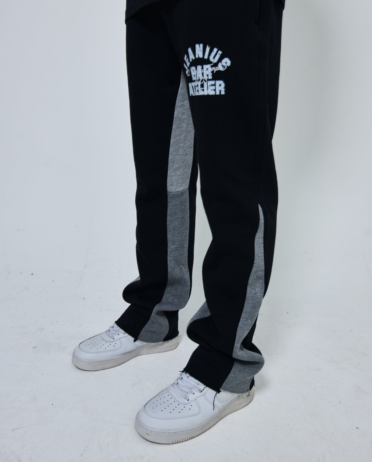 JEANIUS X MEET UP PARIS FLARE JOGGER BLACK
