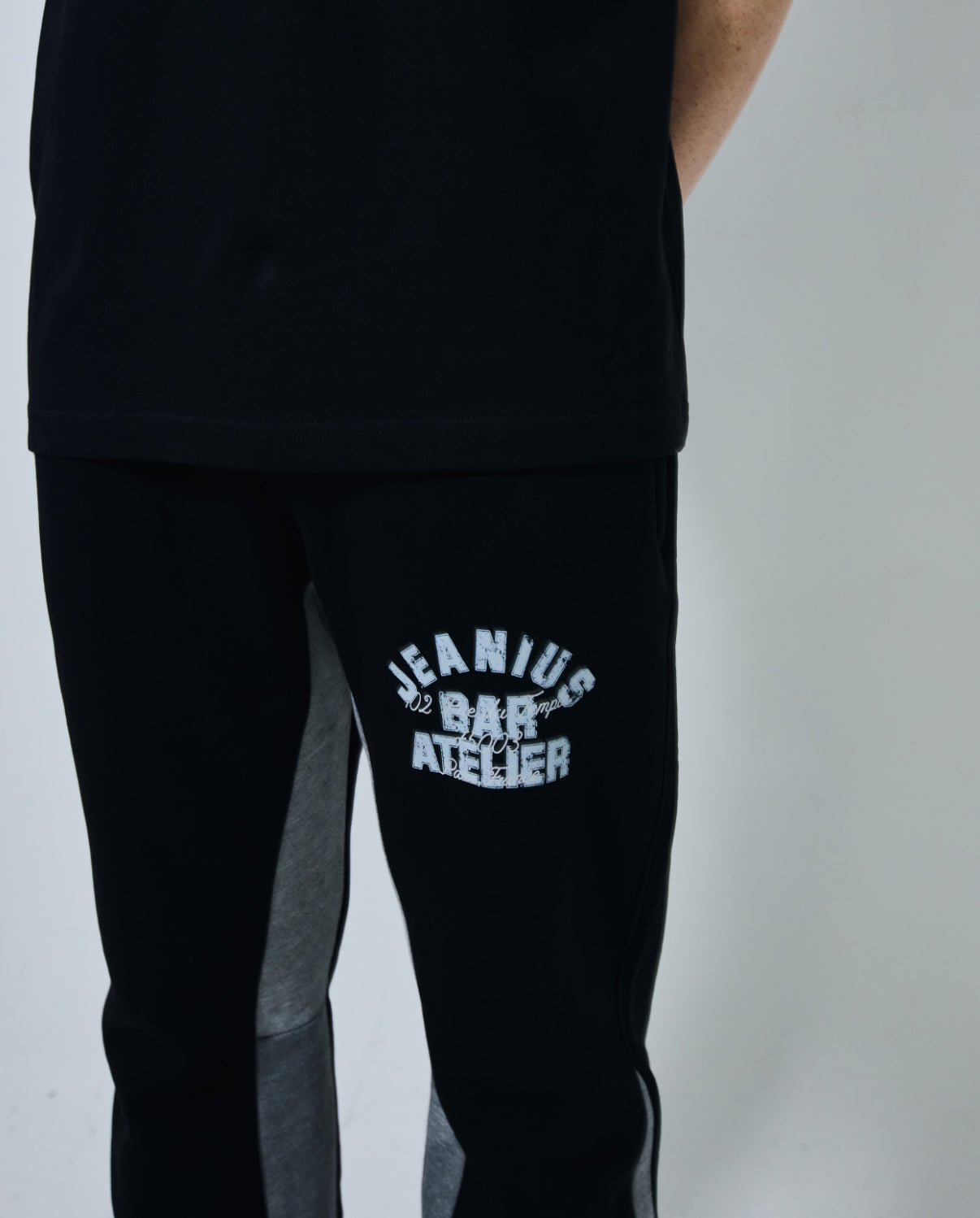 JEANIUS X MEET UP PARIS FLARE JOGGER BLACK