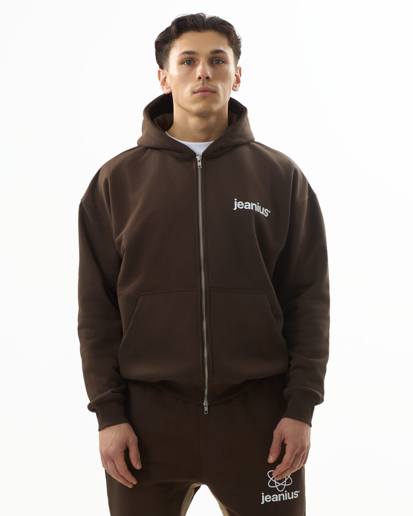 TEAM JEANIUS ZIP UP HOODIE BROWN